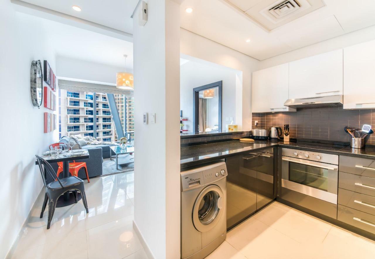 Maison Privee - Big, Bright, Luxury Marina Views Apt Next To Beach ดูไบ ภายนอก รูปภาพ