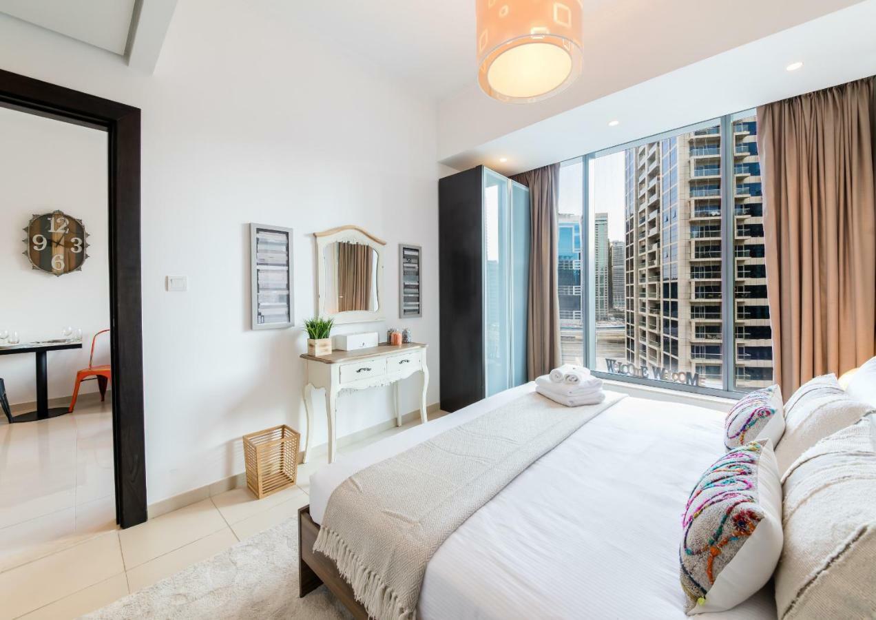 Maison Privee - Big, Bright, Luxury Marina Views Apt Next To Beach ดูไบ ภายนอก รูปภาพ